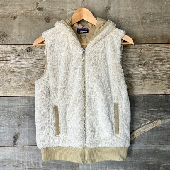 Patagonia Jackets & Blazers - Patagonia Women’s Conejo Faux Fur Hooded Full Zip Vest Cozy Teddy Layer Cream S